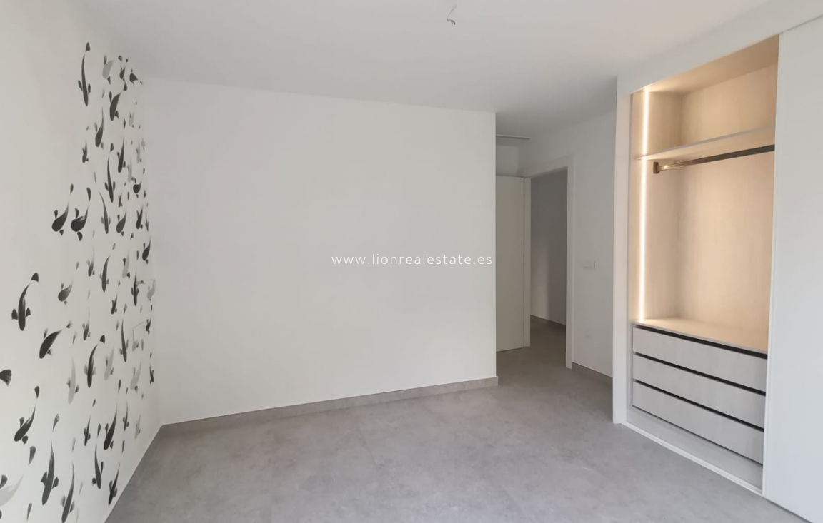 Nowy budynek - ground-floor - Torrevieja