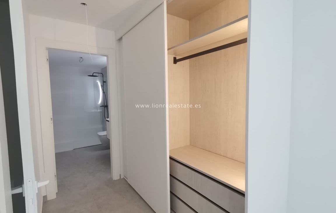 Nowy budynek - ground-floor - Torrevieja