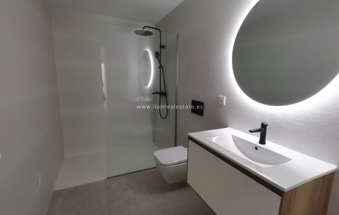 Nowy budynek - ground-floor - Torrevieja