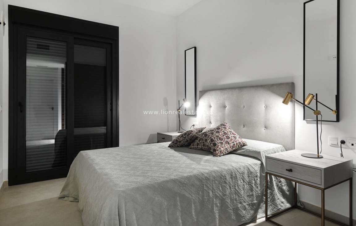 Nowy budynek - high-bungalow - Torrevieja
