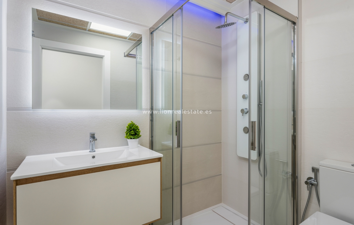Nowy budynek - high-bungalow - Torrevieja