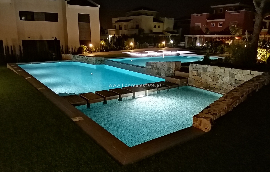 Nowy budynek - high-bungalow - Torrevieja