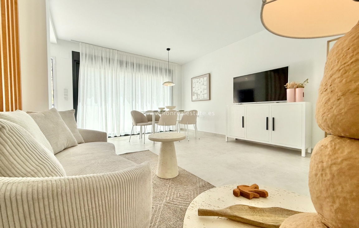 Nowy budynek - low-bungalow - Cox