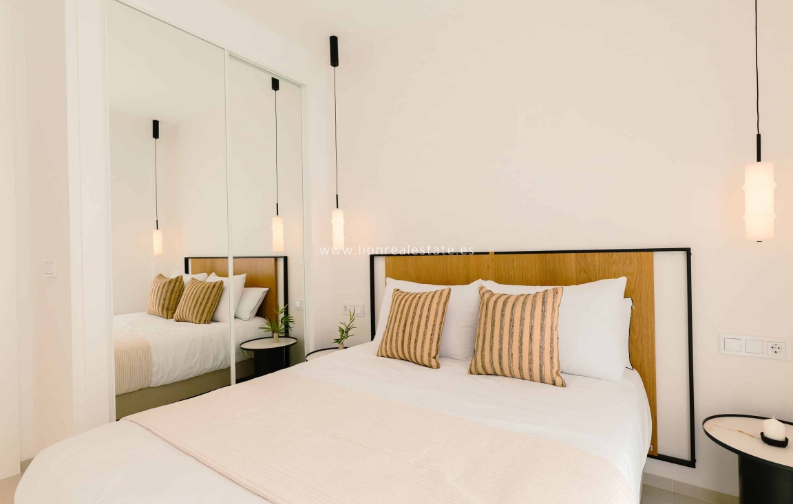 Nowy budynek - low-bungalow - Rojales