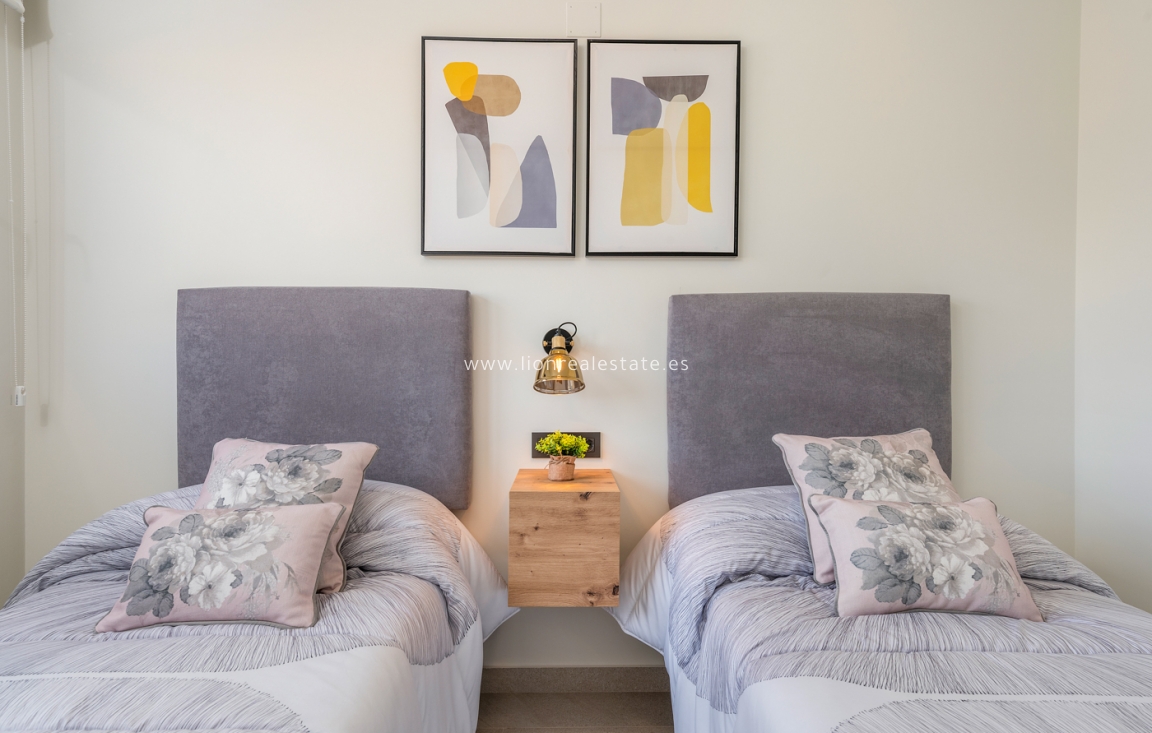 Nowy budynek - low-bungalow - Torrevieja