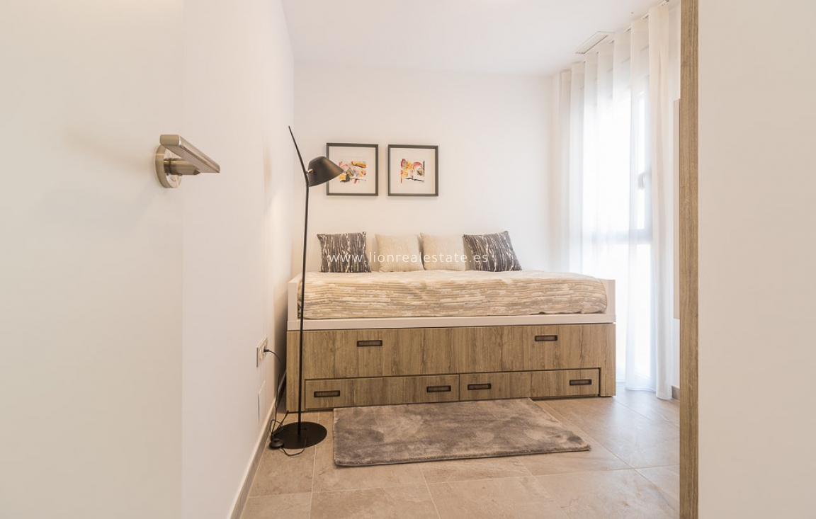 Nowy budynek - low-bungalow - Torrevieja