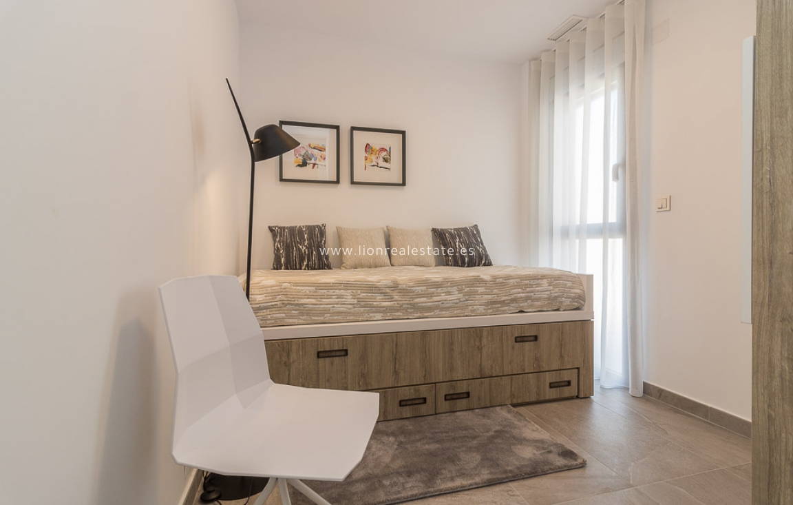 Nowy budynek - low-bungalow - Torrevieja