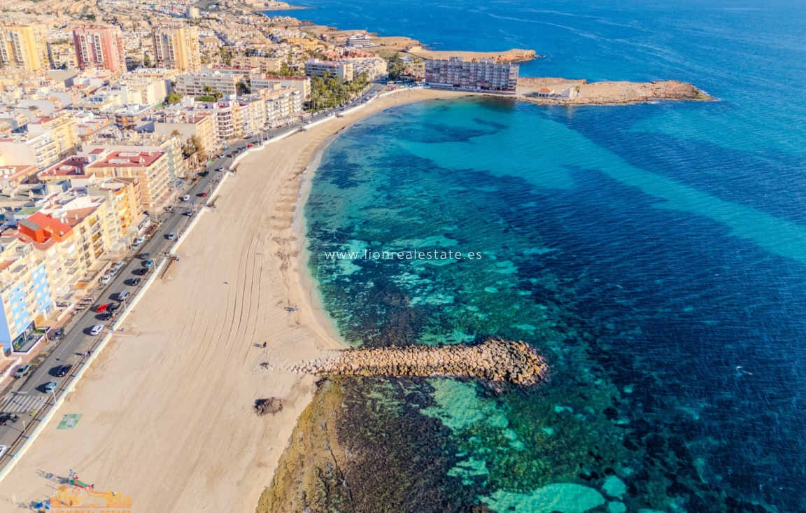 Nowy budynek - Mieszkanie w bloku - Torrevieja - Playa Los Locos