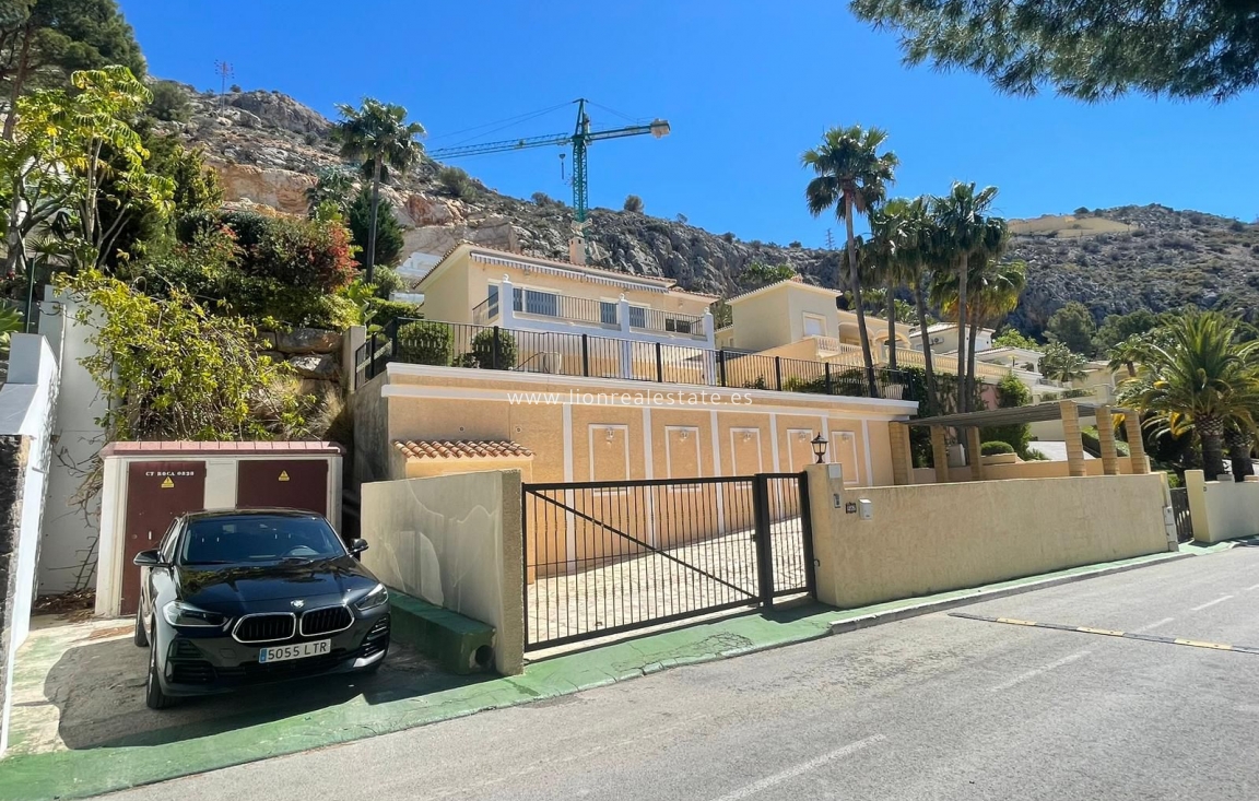 Nowy budynek - Villa - Altea