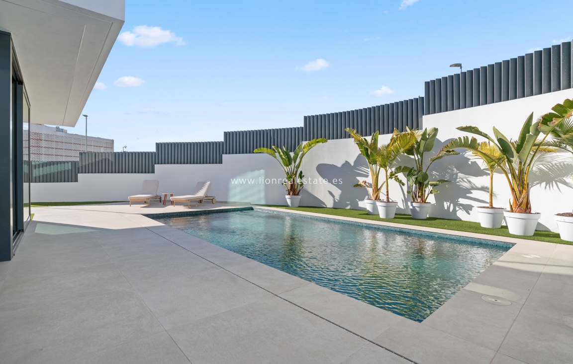 Nowy budynek - Villa - Benidorm