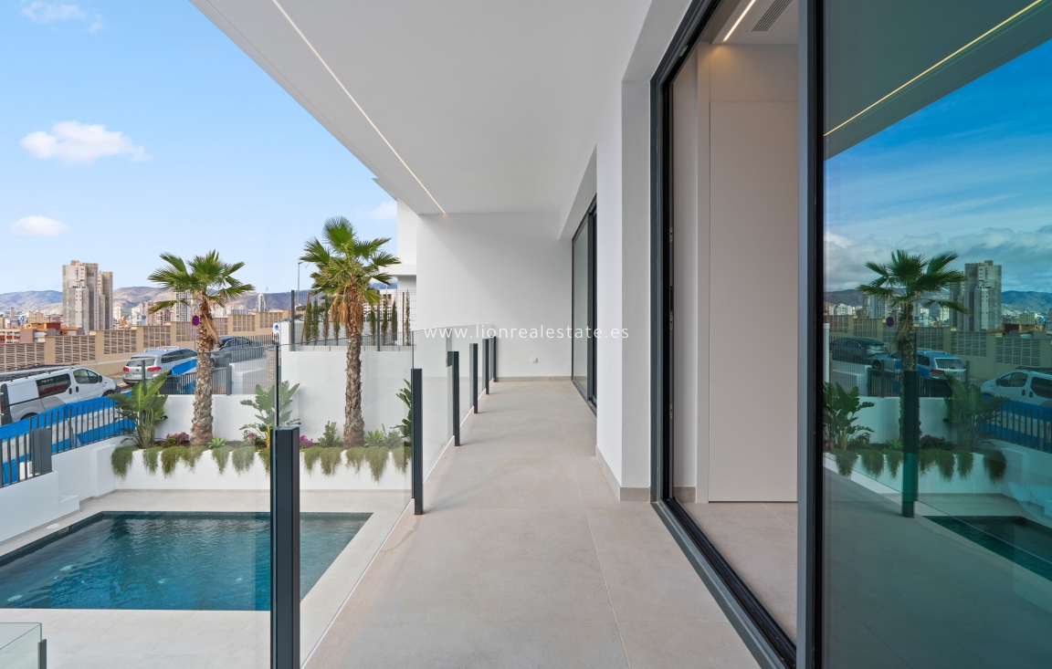 Nowy budynek - Villa - Benidorm