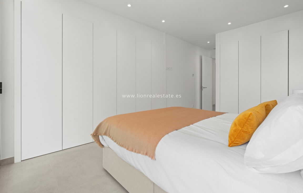 Nowy budynek - Villa - Benidorm