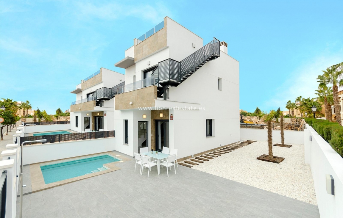 Nowy budynek - Villa - Torrevieja - Torretas