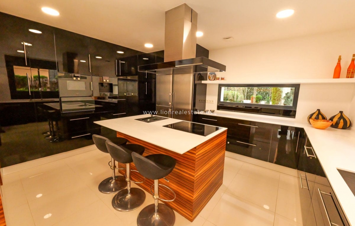 Nowy budynek - Villa - Torrevieja