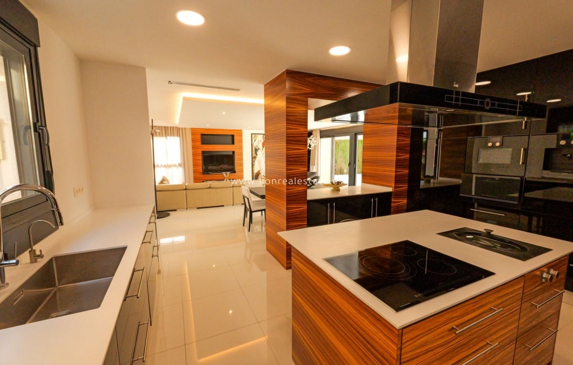 Nowy budynek - Villa - Torrevieja