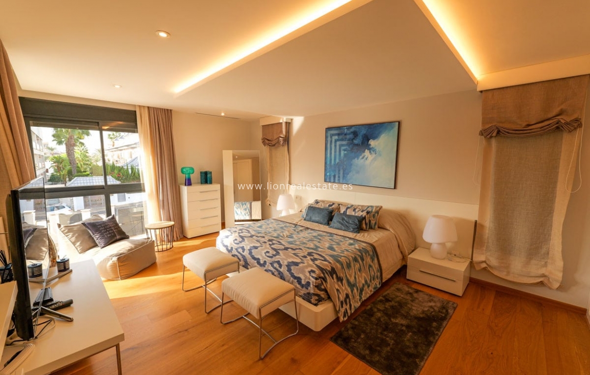 Nowy budynek - Villa - Torrevieja