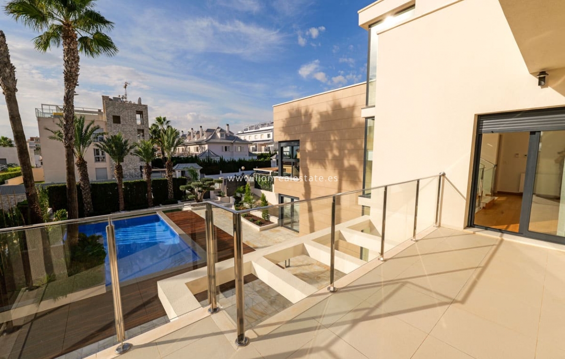 Nowy budynek - Villa - Torrevieja