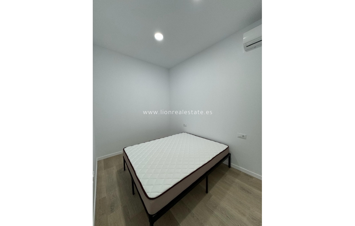 Obra nueva - Apartamento / piso - Alicante - Carolinas Bajas