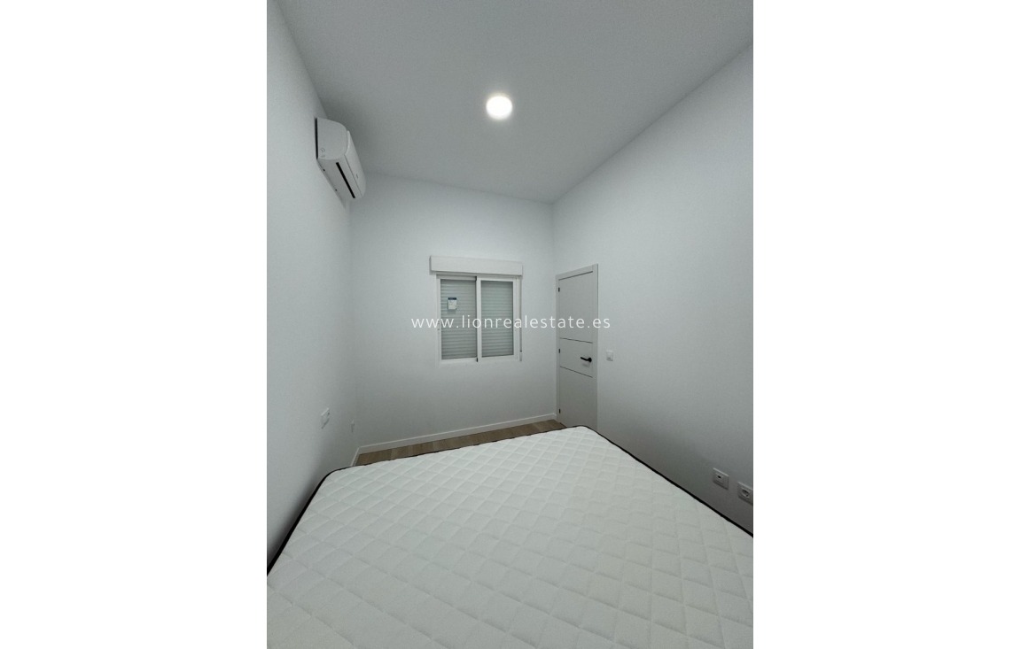 Obra nueva - Apartamento / piso - Alicante - Carolinas Bajas