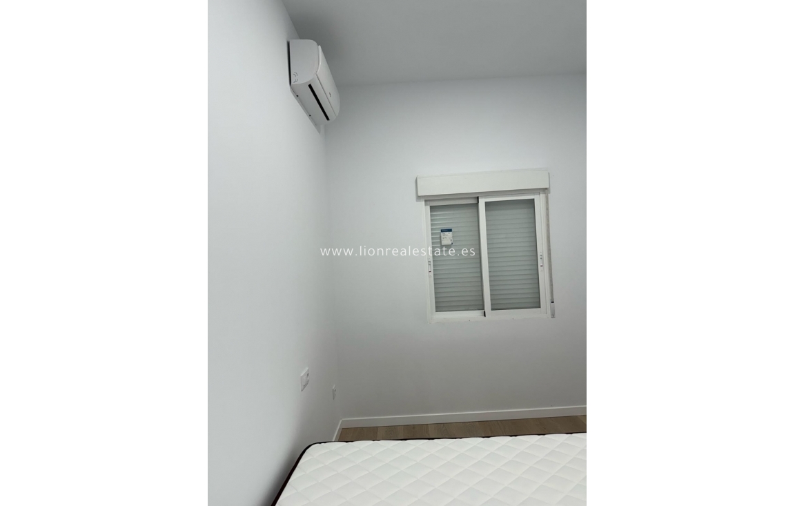 Obra nueva - Apartamento / piso - Alicante - Carolinas Bajas