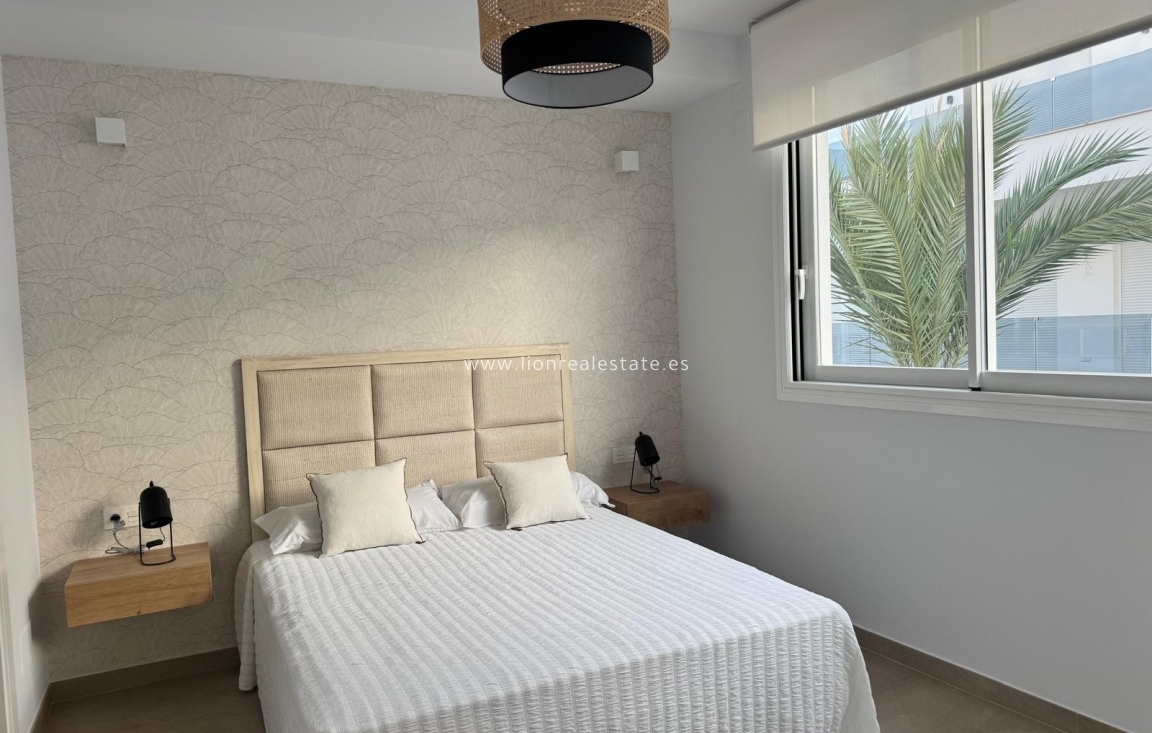 Obra nueva - Apartamento / piso - Torrevieja - Playa Los Locos