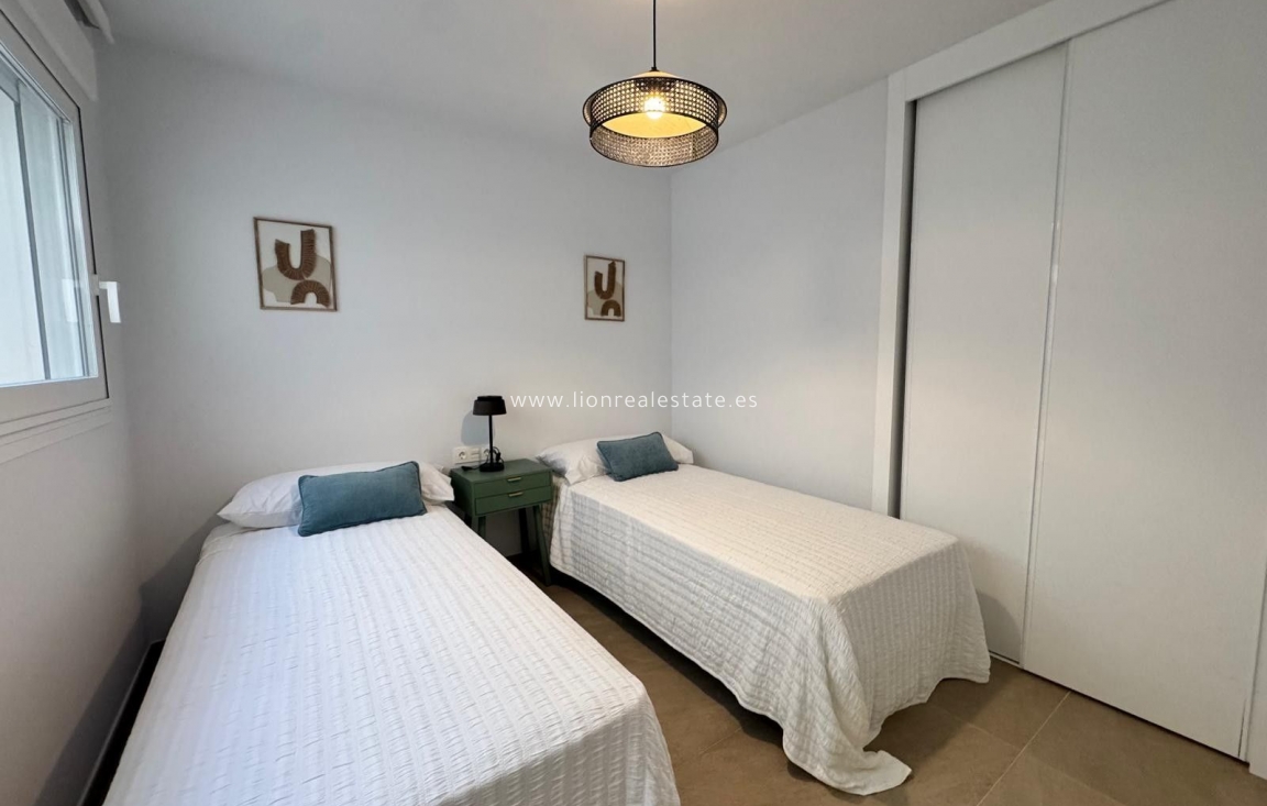 Obra nueva - Apartamento / piso - Torrevieja - Punta Prima