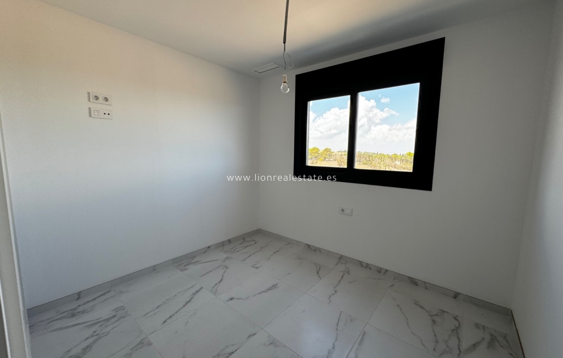 Obra nueva - Apartamento / piso - Torrevieja - Punta Prima