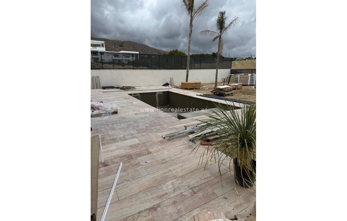 Obra nueva - Ático - Finestrat