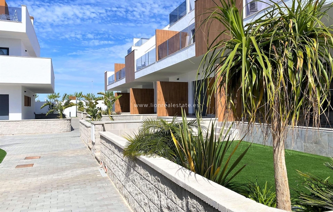 Obra nueva - Bungalow - Pilar de La Horadada - Polideportivo