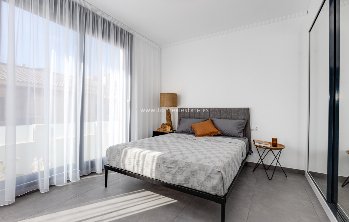 Obra nueva - detached - La Mata