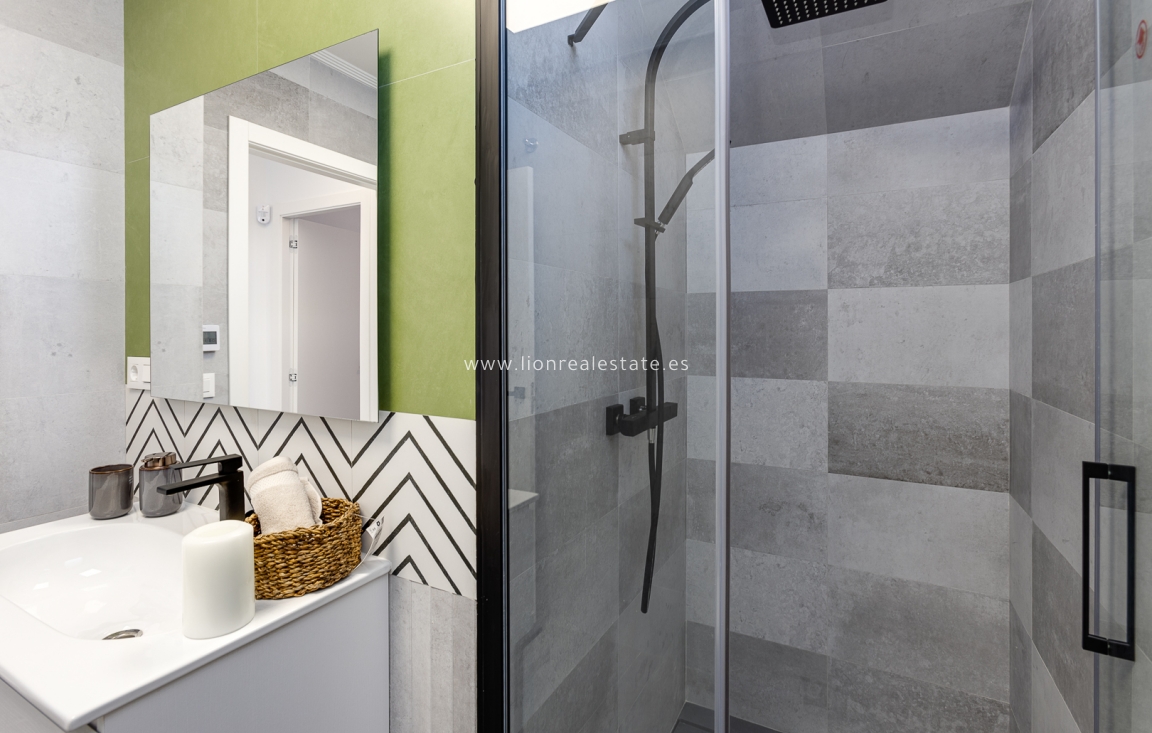 Obra nueva - detached - La Mata