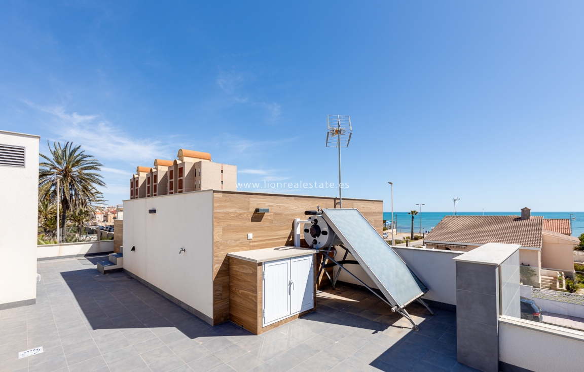 Obra nueva - detached - La Mata