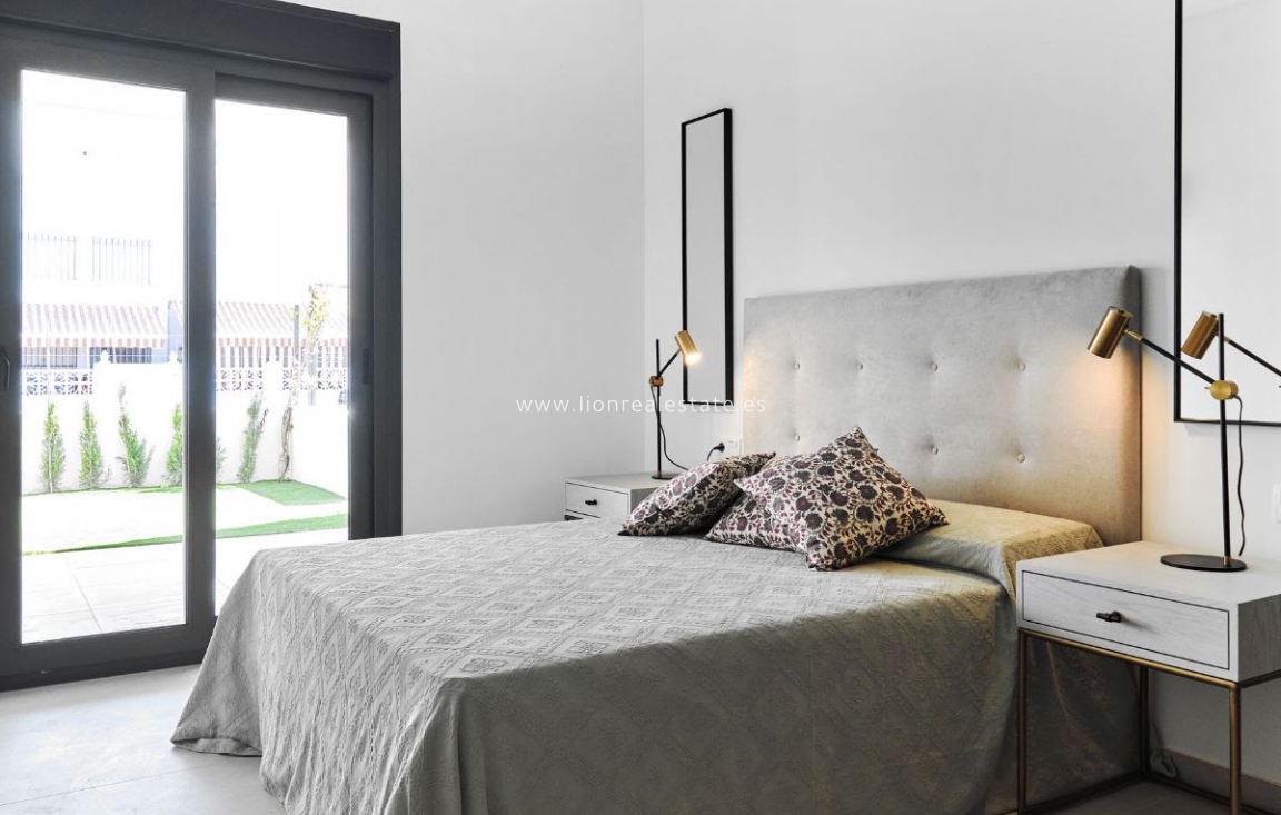Obra nueva - high-bungalow - Torrevieja