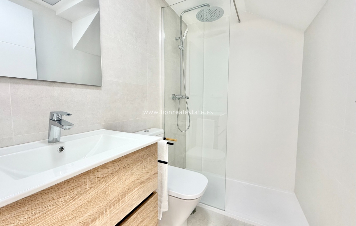 Obra nueva - low-bungalow - Cox