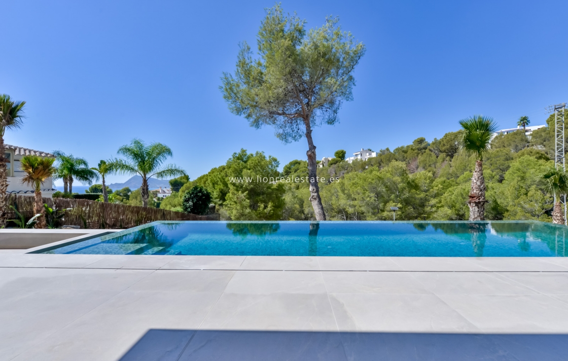 Obra nueva - Villa - Altea