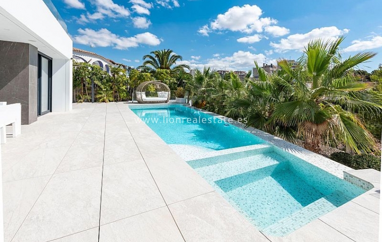 Obra nueva - Villa - Calpe