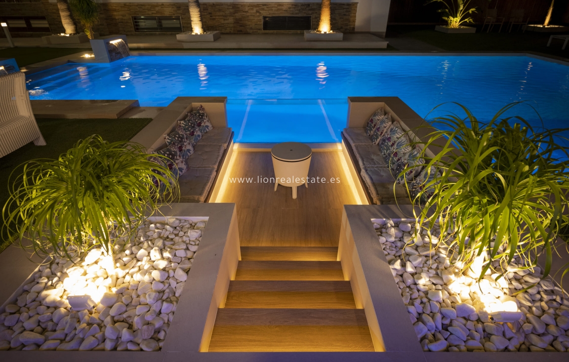 Obra nueva - Villa - Jerónimo y Avileses