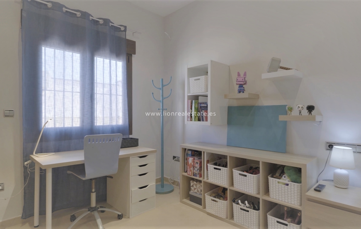 Obra nueva - Villa - Jerónimo y Avileses