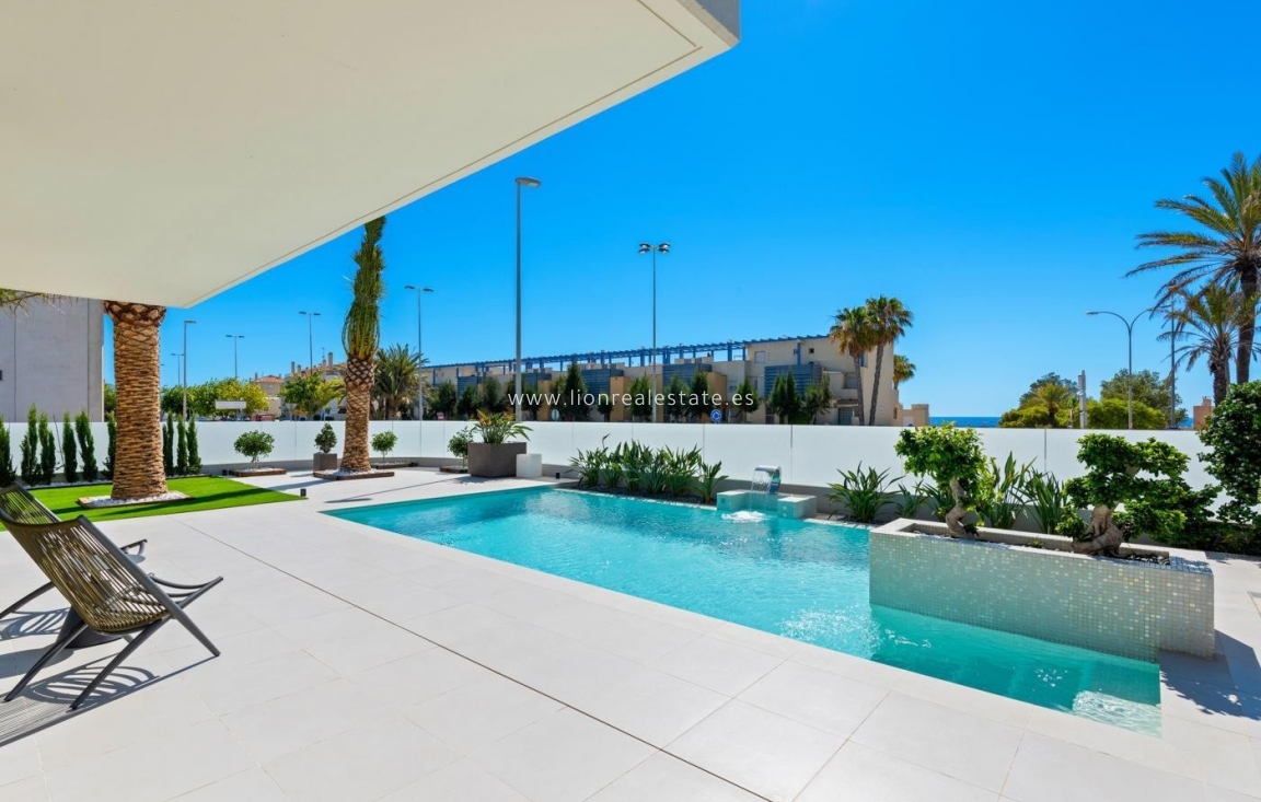 Obra nueva - Villa - Orihuela Costa - Agua Marina