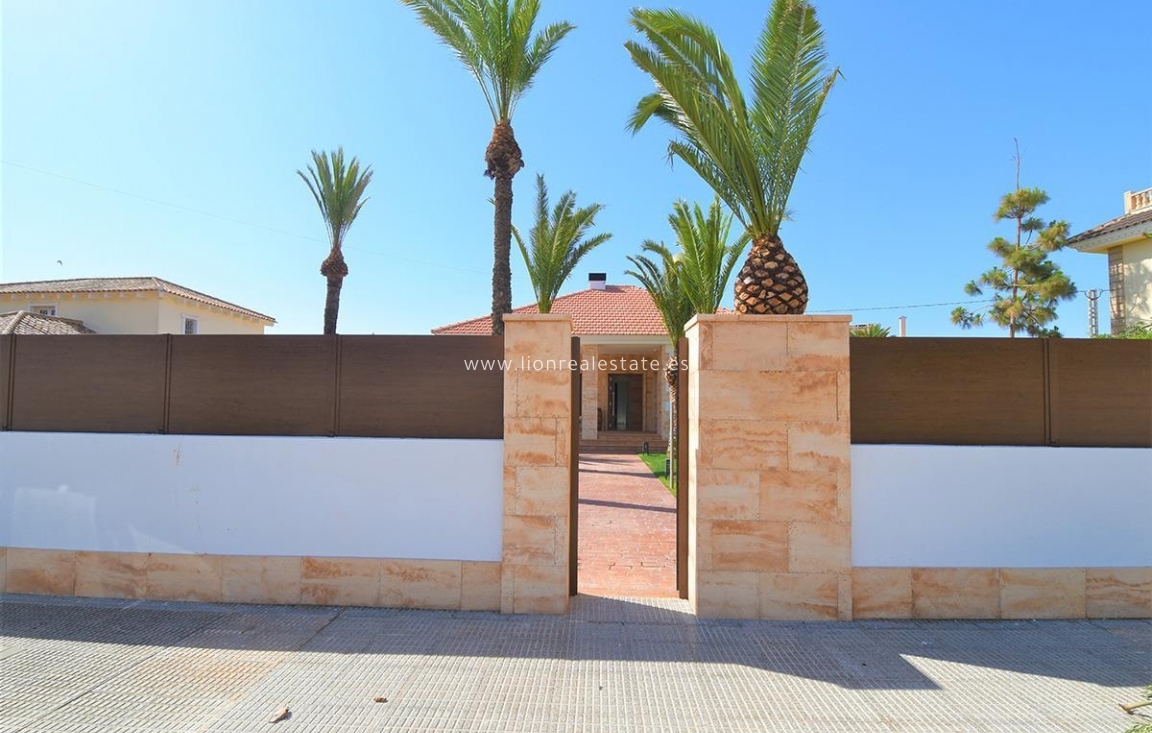 Obra nueva - Villa - Orihuela Costa - Cabo Roig