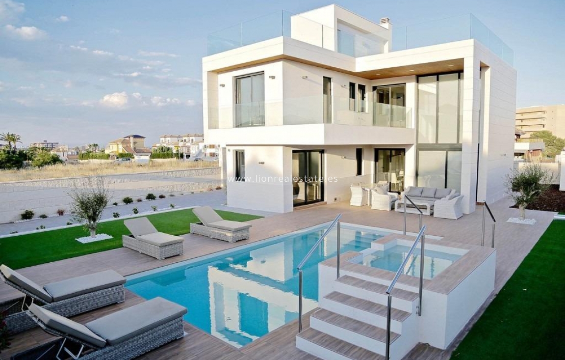 Obra nueva - Villa - Orihuela Costa - Campoamor