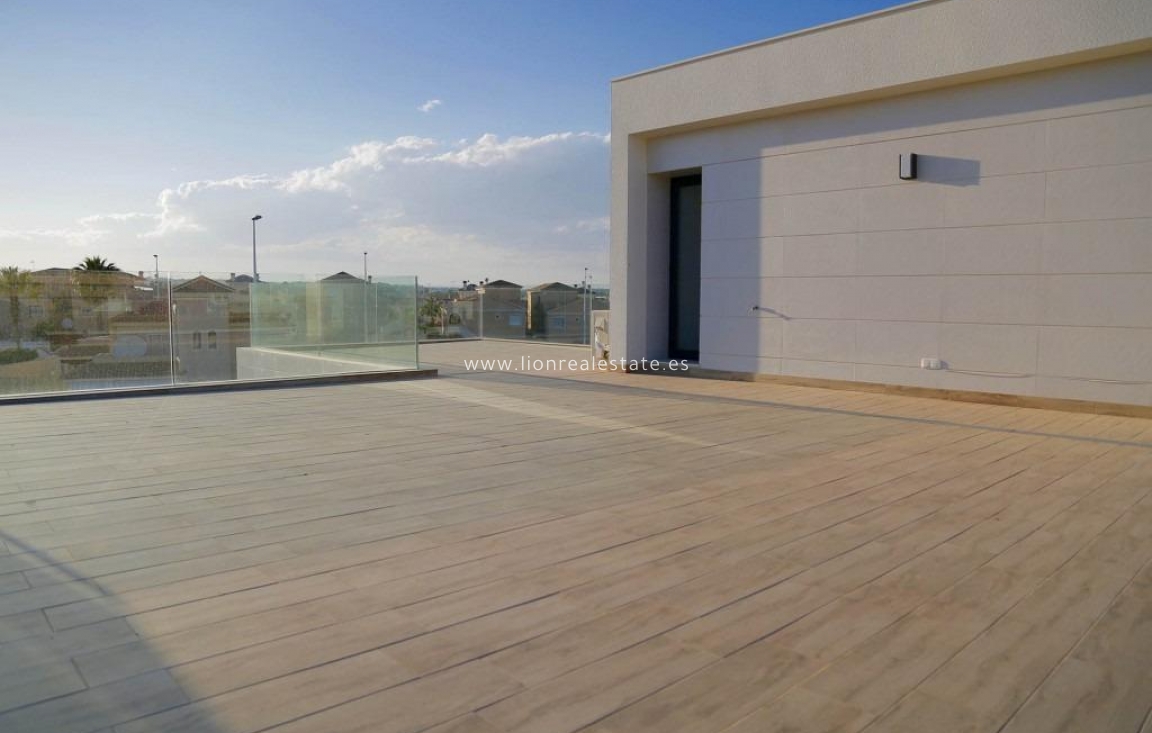 Obra nueva - Villa - Orihuela Costa - Campoamor