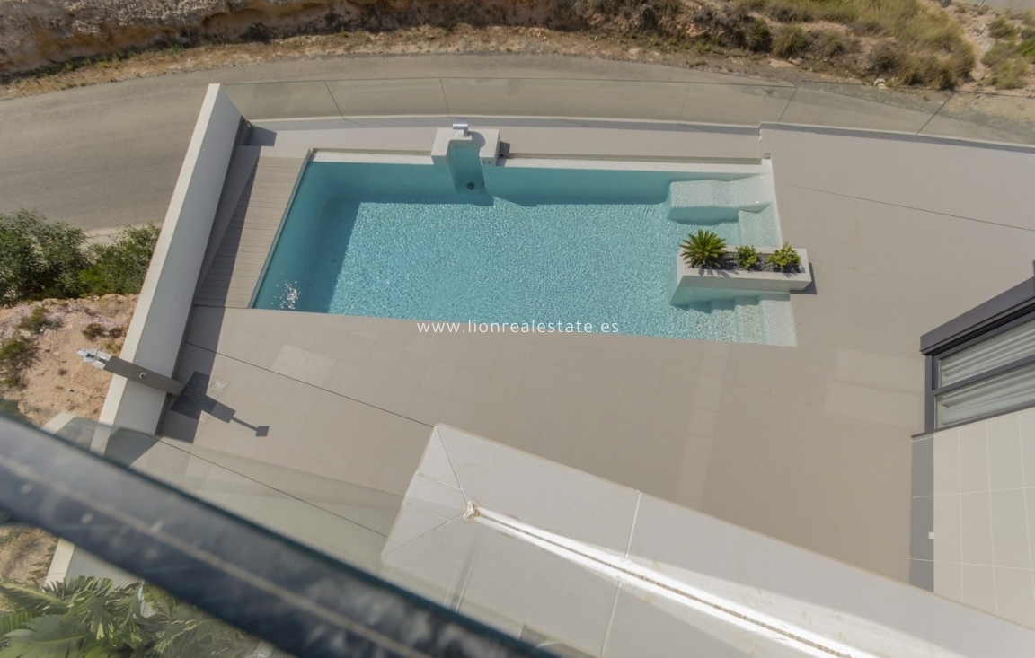 Obra nueva - Villa - Orihuela Costa - Campoamor