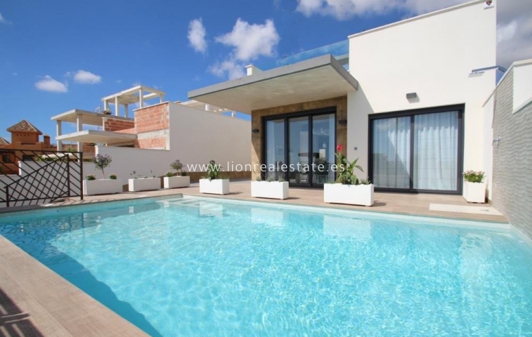 Obra nueva - Villa - Orihuela Costa - Campoamor