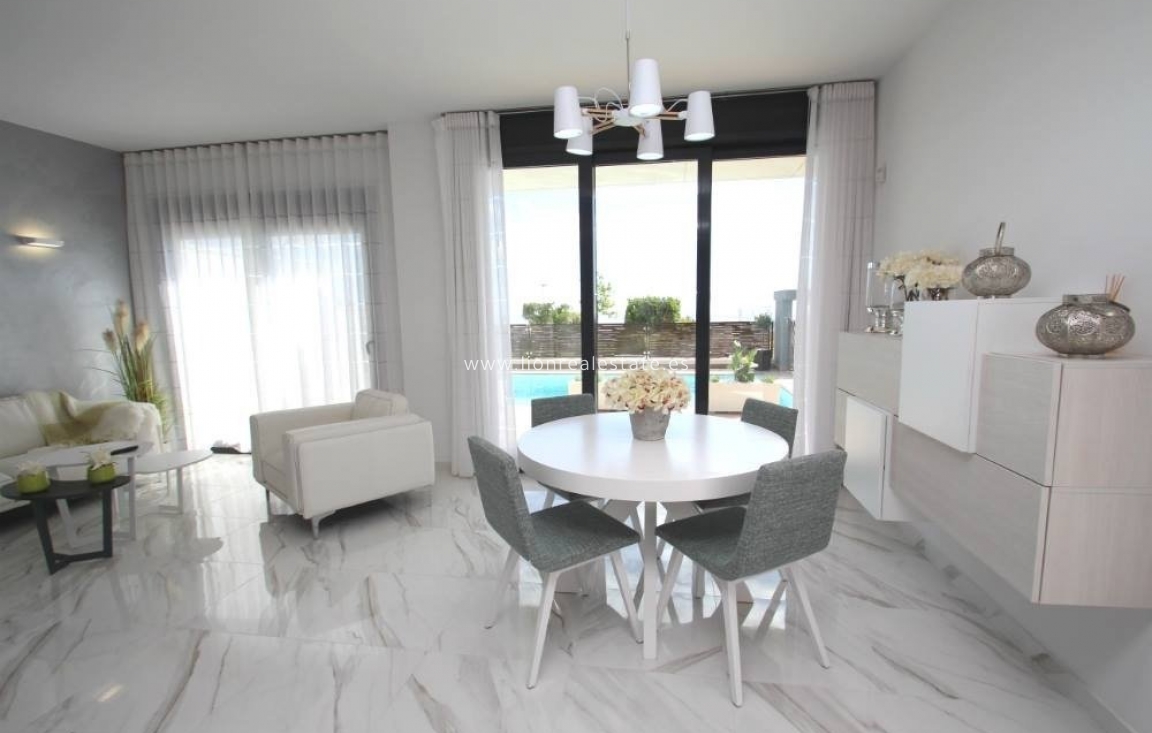 Obra nueva - Villa - Orihuela Costa - Campoamor