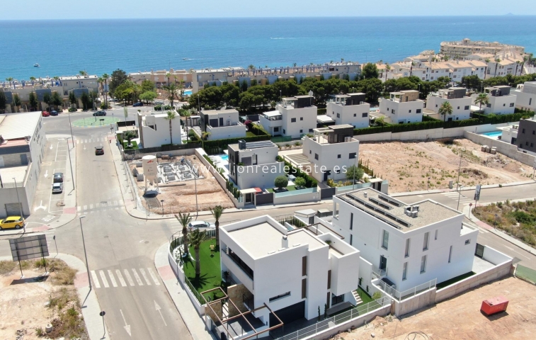 Obra nueva - Villa - Orihuela Costa - Campoamor