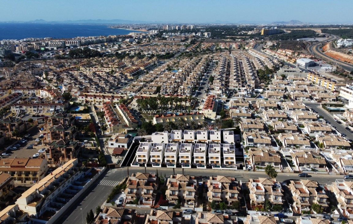 Obra nueva - Villa - Orihuela Costa - La Zenia