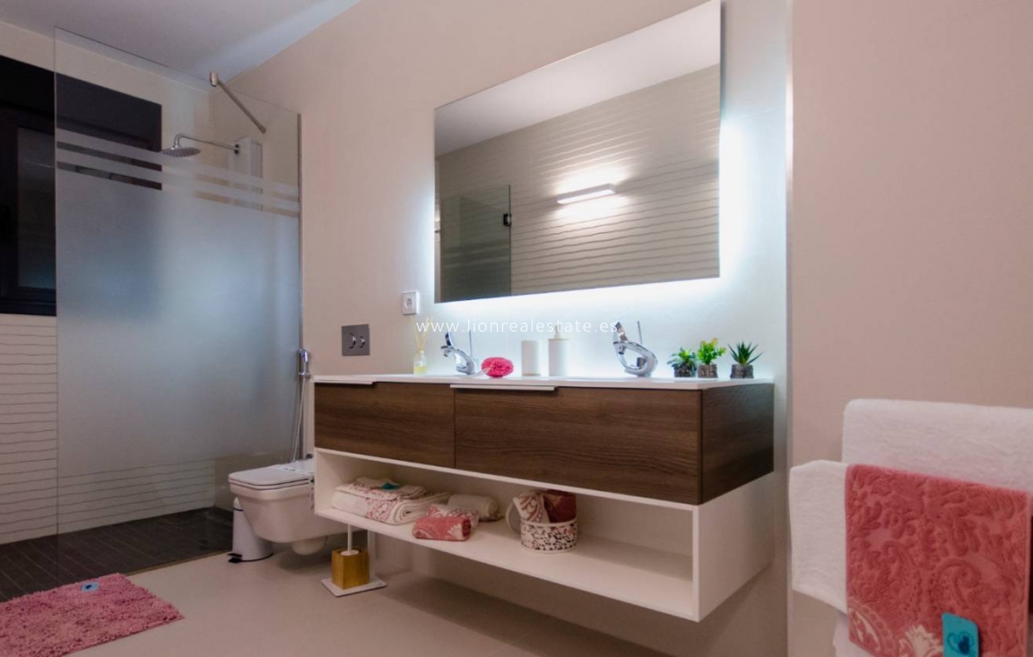 Obra nueva - Villa - Orihuela Costa - Orihuela