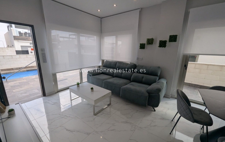 Obra nueva - Villa - Orihuela Costa - PAU 26