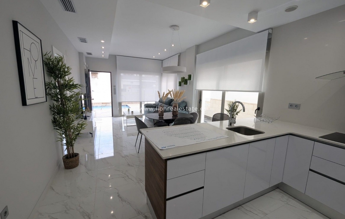 Obra nueva - Villa - Orihuela Costa - PAU 26